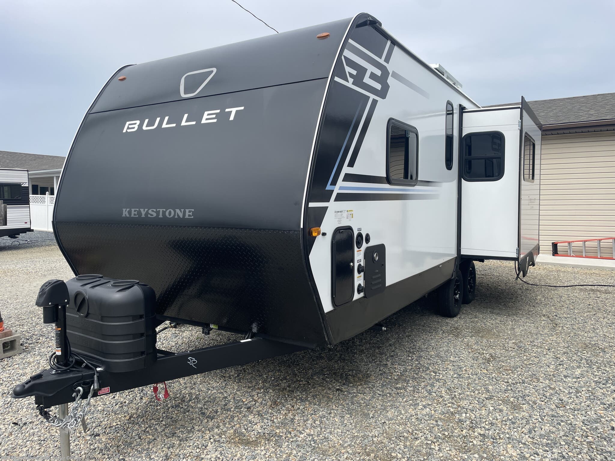 2026 Keystone Bullet Classic 21RKC - New Travel Trailer For Sale by Alexander RV & Trailer Center in Clayton, Delaware features Roof Vents, Tankless Demand Gas Water Heater, Slideout, Queen Mattress, Smoke Detector