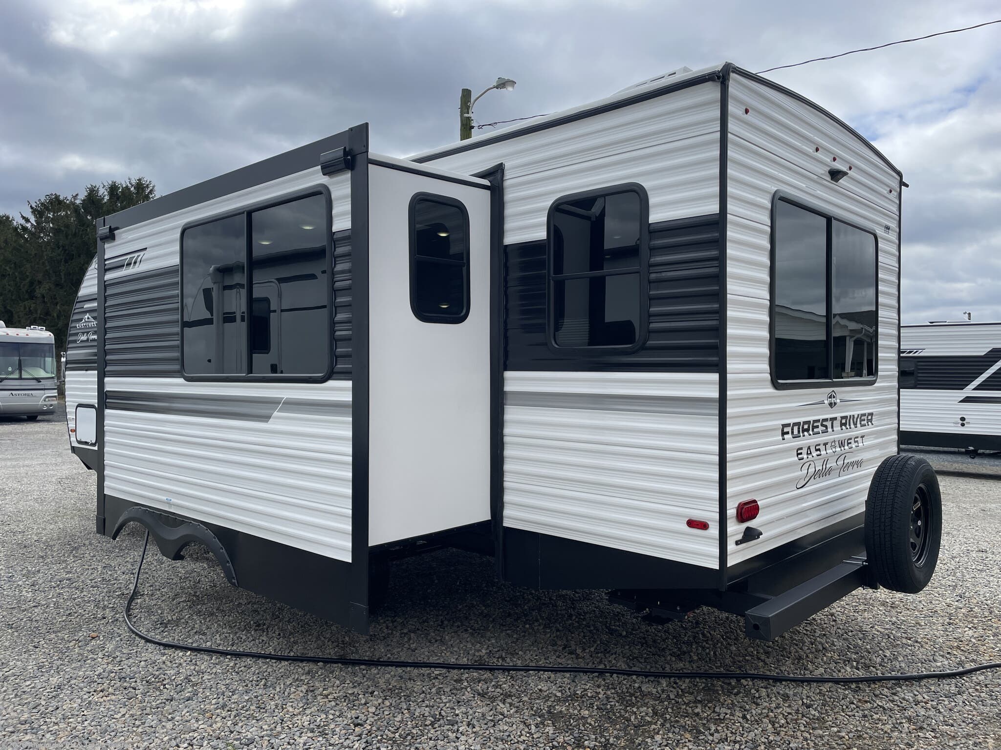 2026 Della Terra 251RD by East to West from Alexander RV & Trailer Center in Clayton, Delaware