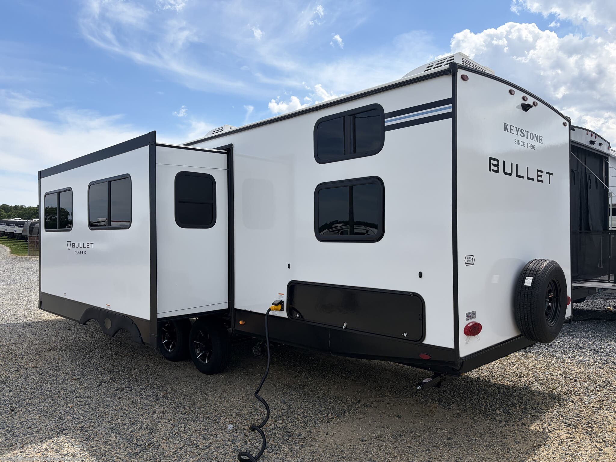 2026 Bullet Classic 28QBC by Keystone from Alexander RV & Trailer Center in Clayton, Delaware