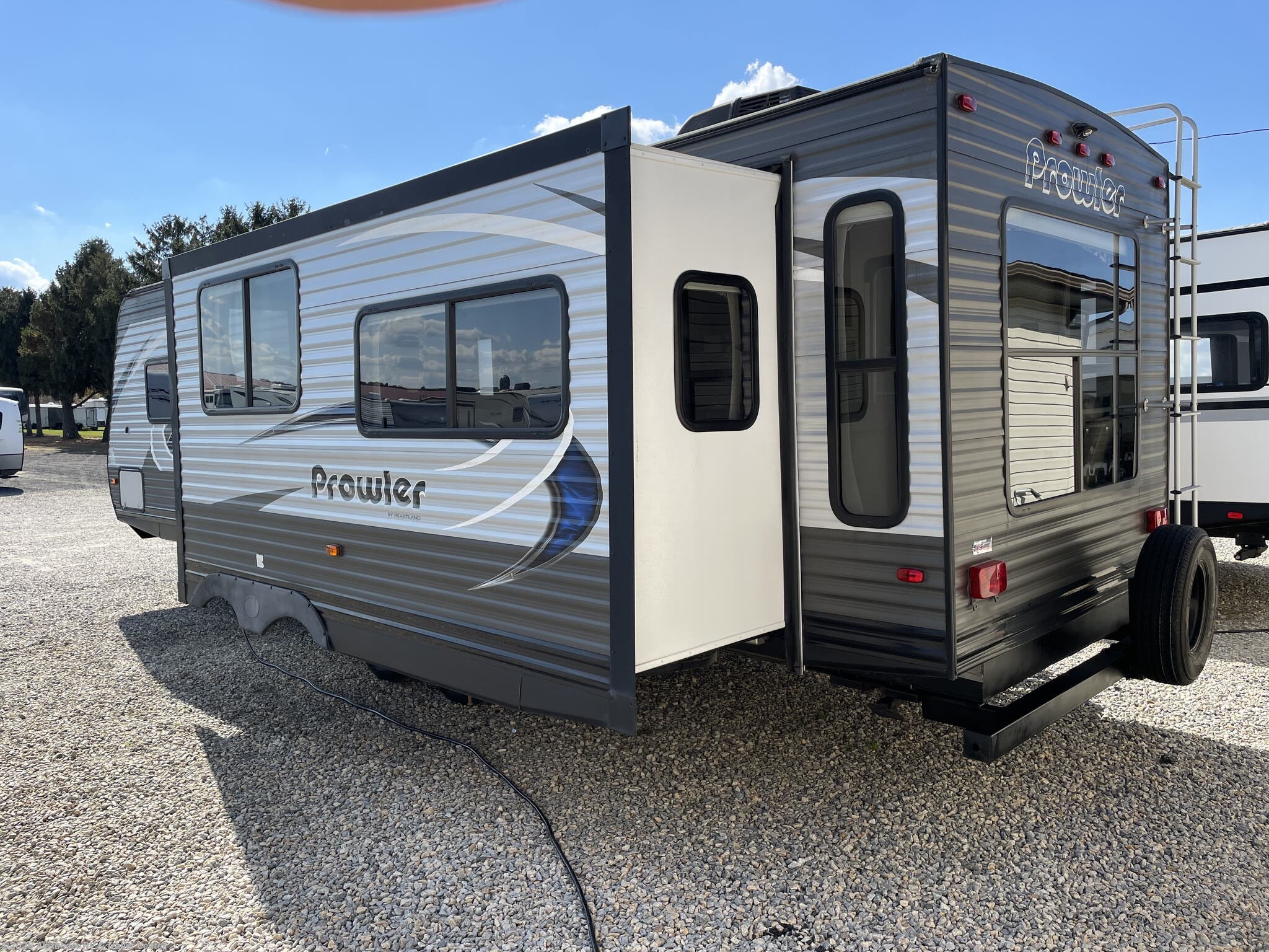 2017 Prowler 28RLS by Heartland from Alexander RV & Trailer Center in Clayton, Delaware