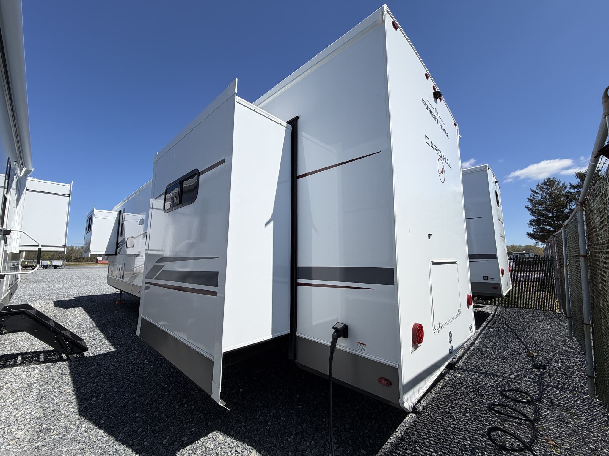 2026 Cardinal 35FL by Forest River from Alexander RV & Trailer Center in Clayton, Delaware
