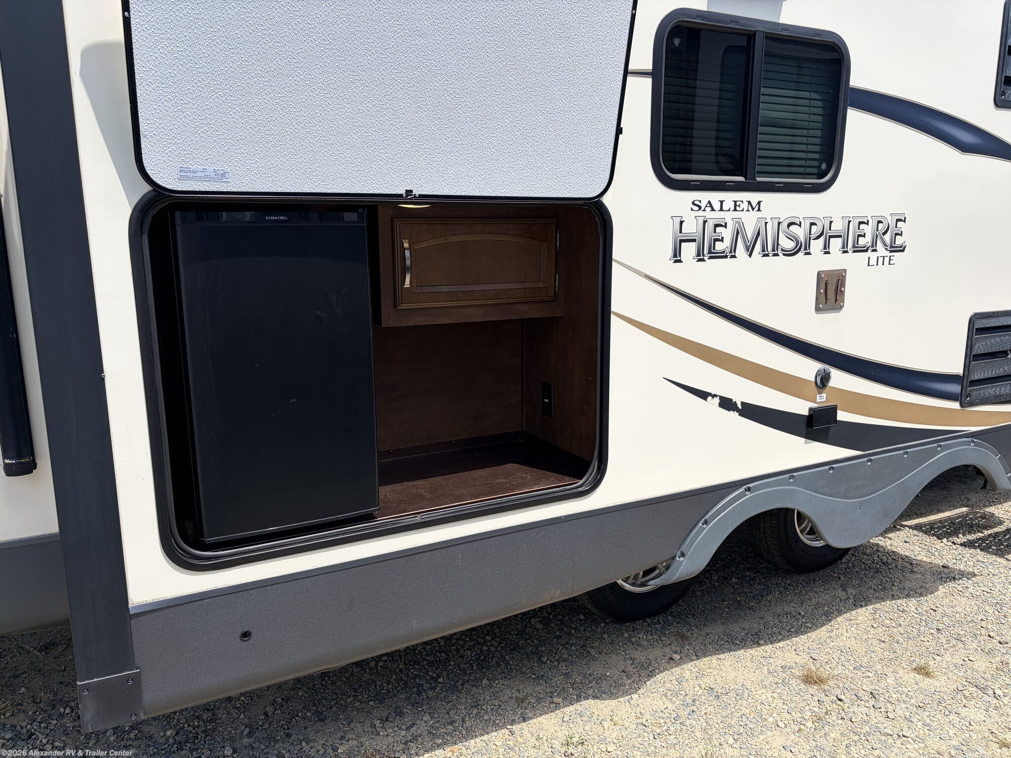 2016 Salem Hemisphere Lite 272RL by Forest River from Alexander RV & Trailer Center in Clayton, Delaware