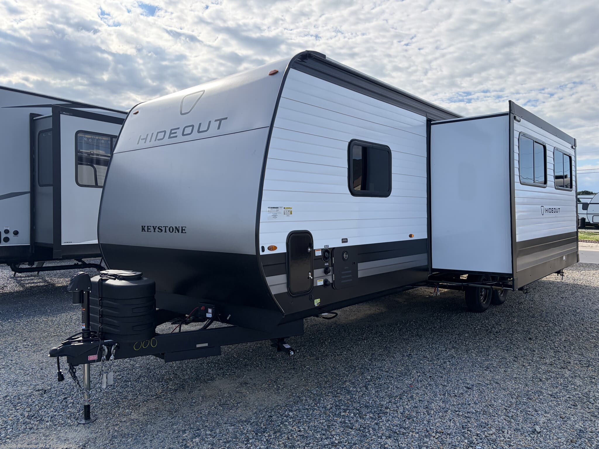 2027 Keystone Hideout 288BRS - New Travel Trailer For Sale by Alexander RV & Trailer Center in Clayton, Delaware features Pantry, Furnace, Converter, Power Awning, Roof Vent