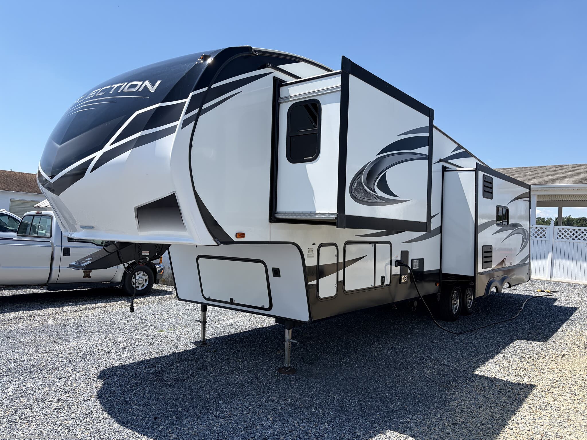 2020 Grand Design Reflection 337RLS - Used Fifth Wheel For Sale by Alexander RV & Trailer Center in Clayton, Delaware features LP Detector, Heated Underbelly, Pass Thru Storage, Roof Vents, Converter