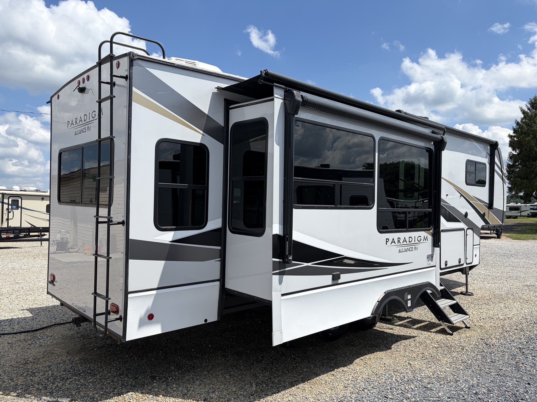 Used 2021 Alliance RV Paradigm 310RL available in Clayton, Delaware