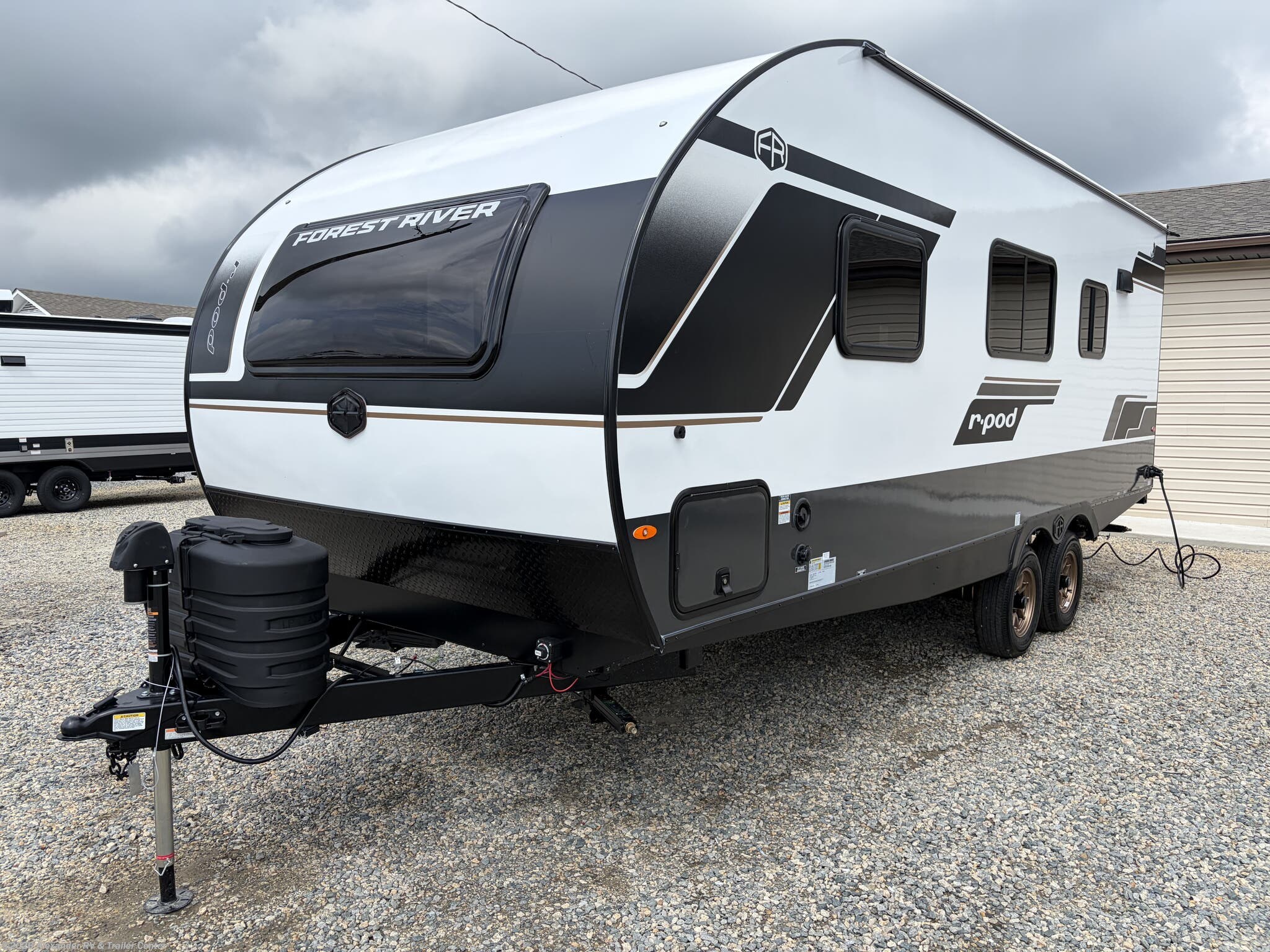2027 Forest River R-Pod RP-207 - New Travel Trailer For Sale by Alexander RV & Trailer Center in Clayton, Delaware features Shower, Roof Vents, Auxiliary Battery, Front Fiberglass Cap w/Window, Air Conditioning