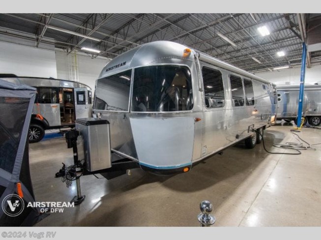 2022 Classic 30RB by Airstream from Vogt RV in Fort Worth, Texas