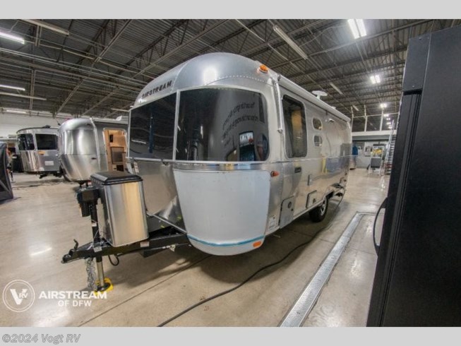 2022 Caravel 22FB by Airstream from Vogt RV in Fort Worth, Texas