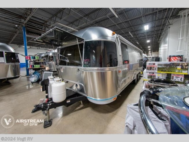 2022 Flying Cloud 27FB Twin by Airstream from Vogt RV in Fort Worth, Texas