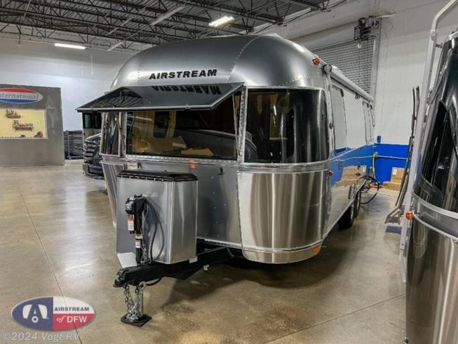 2024 Globetrotter 25FB by Airstream from Vogt RV in Fort Worth, Texas