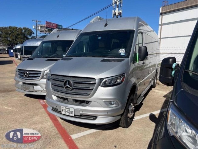 Used 2020 Airstream Tommy Bahama Interstate Grand Tour available in Fort Worth, Texas