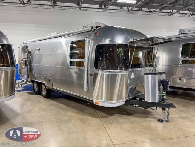 2024 Globetrotter 27FB by Airstream from Vogt RV in Fort Worth, Texas