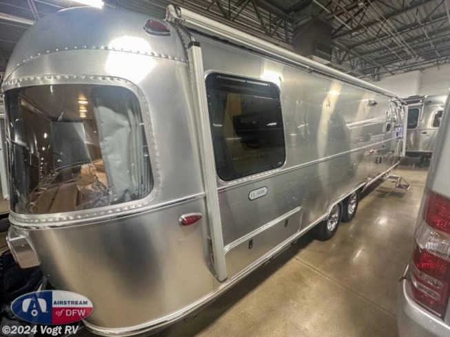 2024 Classic 30RB Twin by Airstream from Vogt RV in Fort Worth, Texas