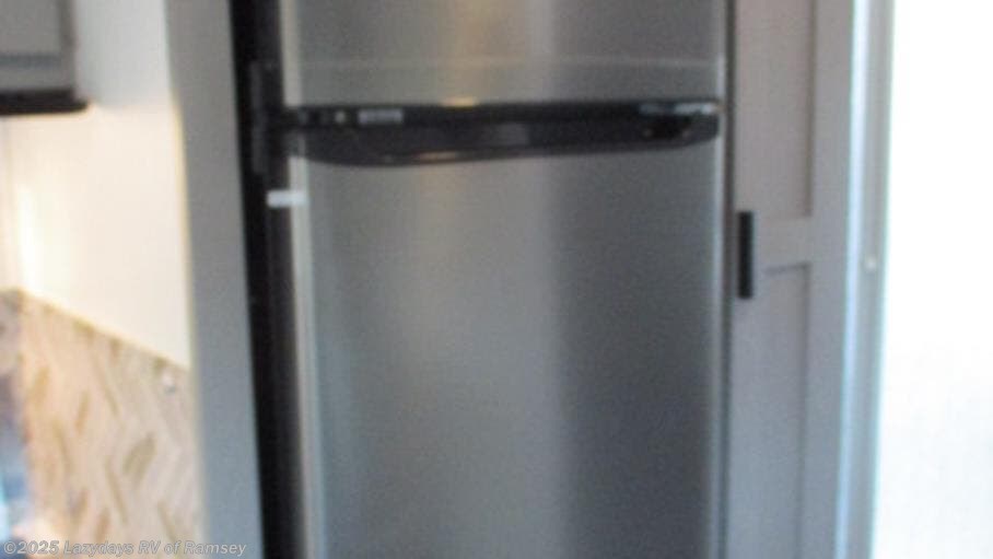 lemair 268l top mount fridge