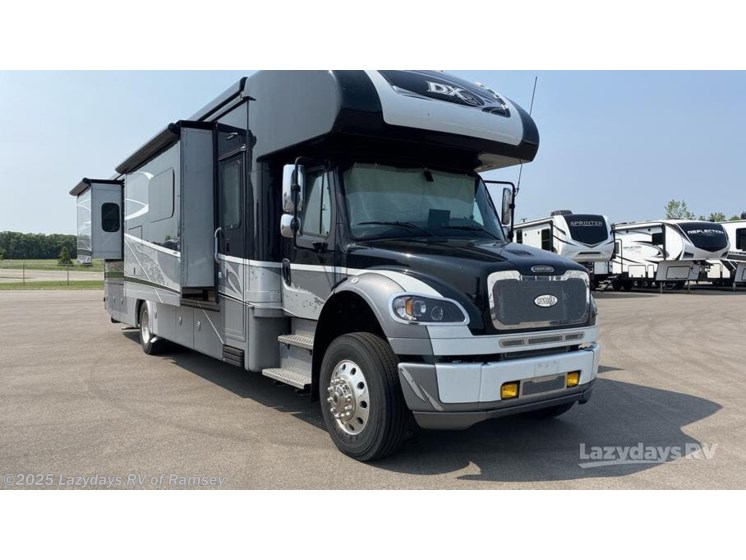 Used 2021 Dynamax Corp DX3 37TS available in Ramsey, Minnesota