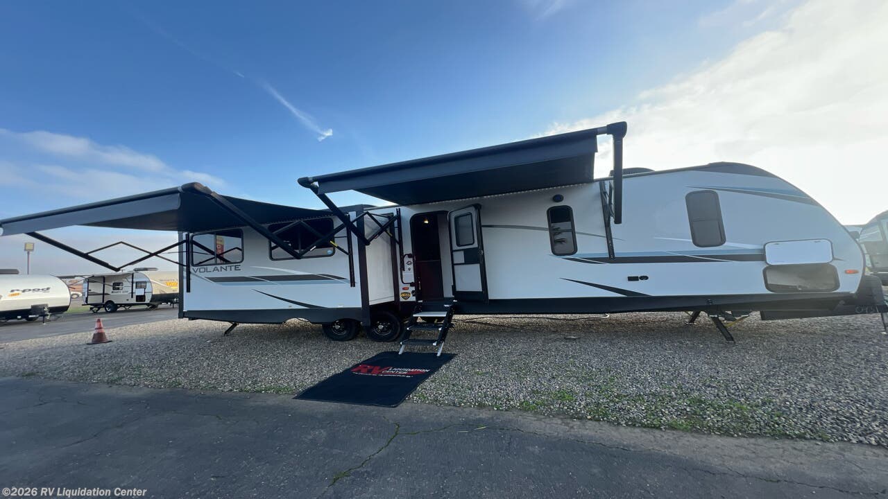 2021 CrossRoads VALANTE LITE 34RE - Used Travel Trailer For Sale by RV Liquidation Center in Madera, California