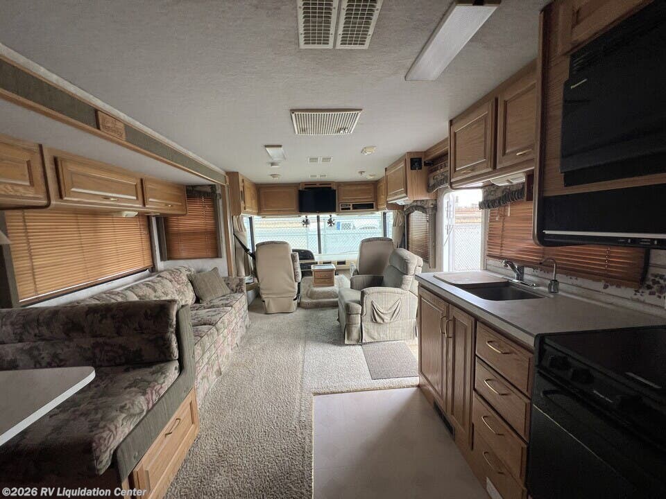 2000 Bounder 31W 31W by Fleetwood from RV Liquidation Center in Madera, California