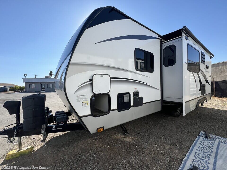 2021 Keystone Cougar cougar 22mls - Used Travel Trailer For Sale by RV Liquidation Center in Madera, California