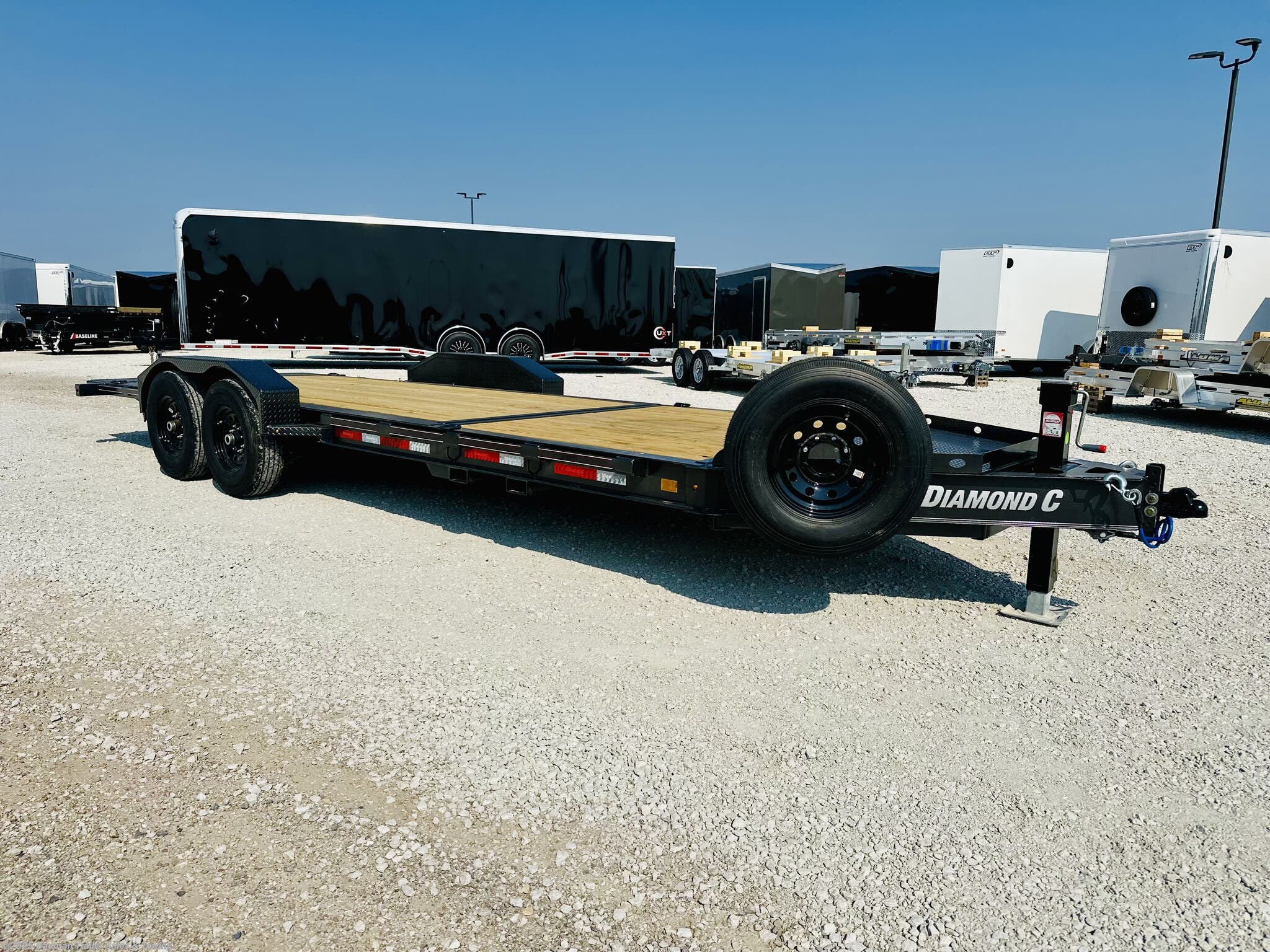 2025 Diamond C HDT 22x82 7K AXLES PACESETTER EDITION