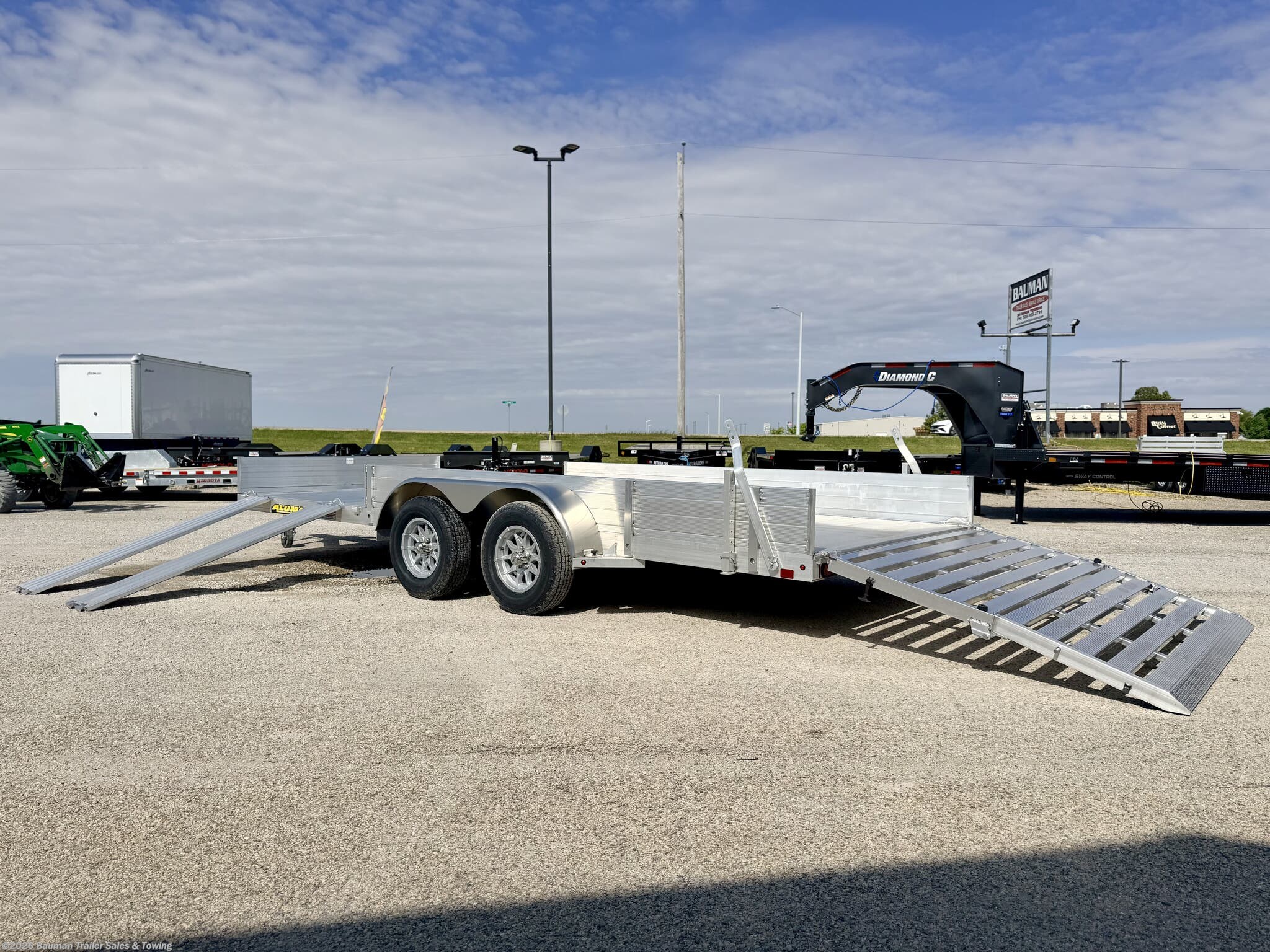 2027 Aluma 8118TA-R-BT-SR photo 2