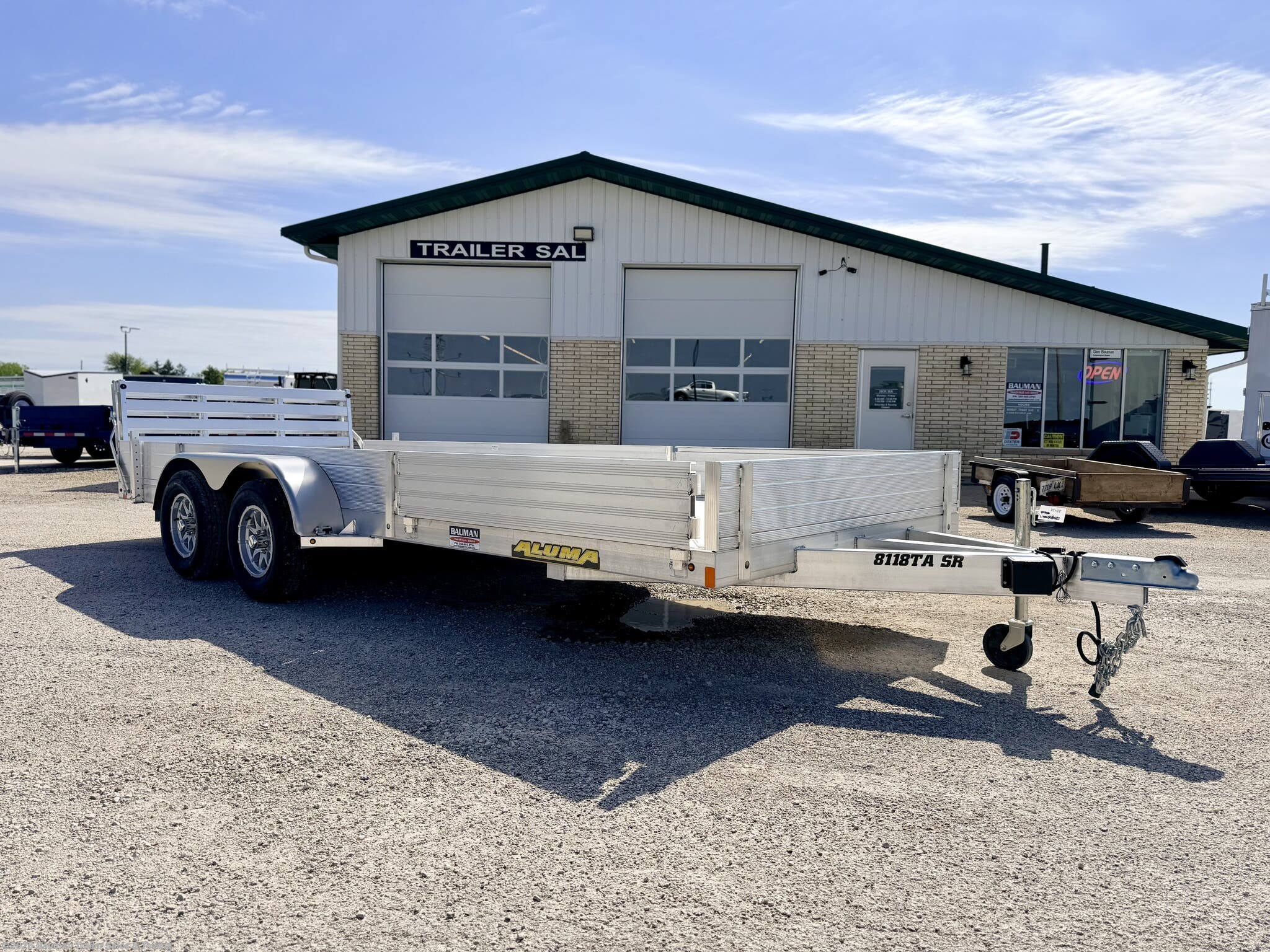 2027 Aluma 8118TA-R-BT-SR photo 3