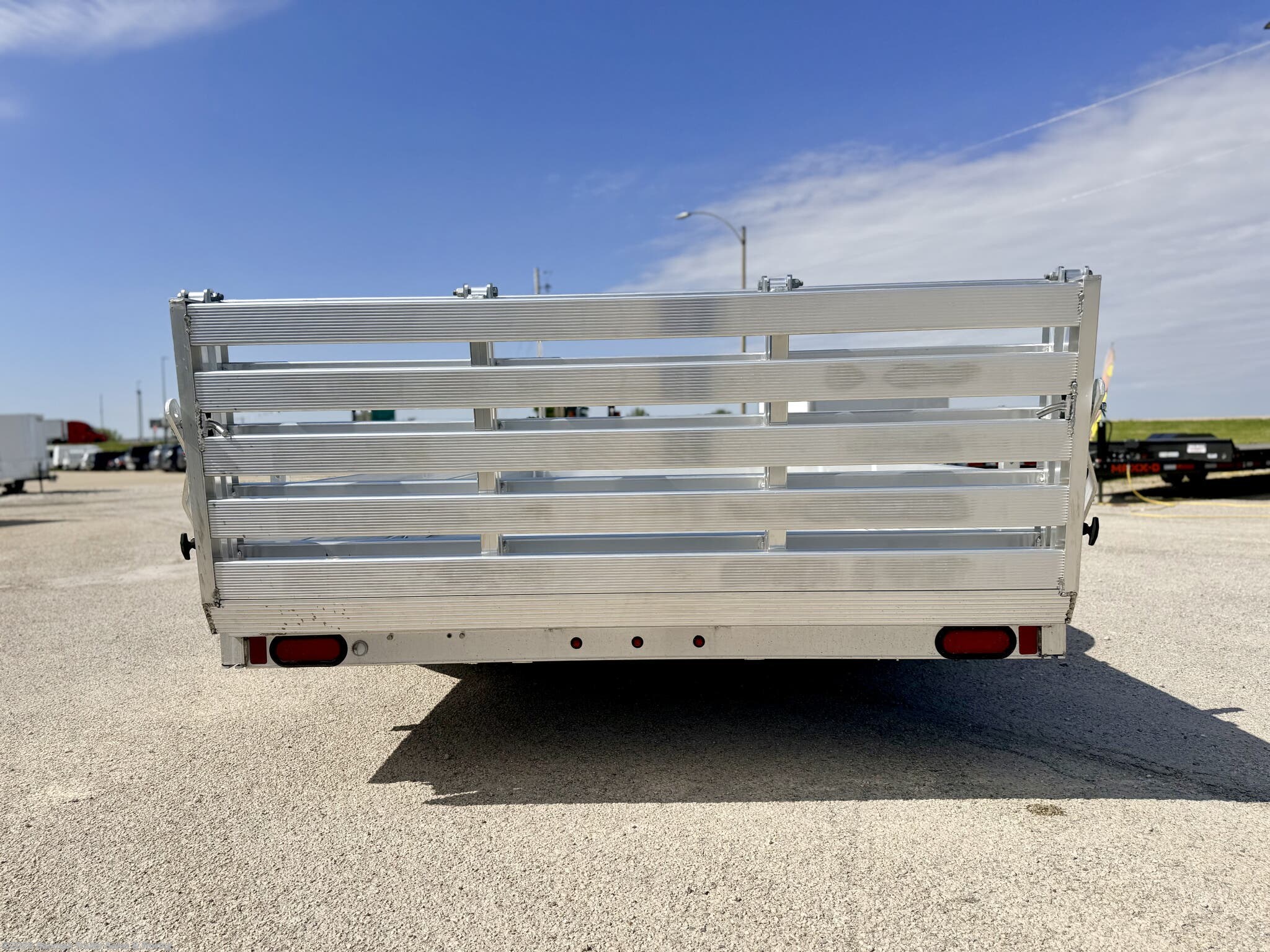 2027 Aluma 8118TA-R-BT-SR photo 6