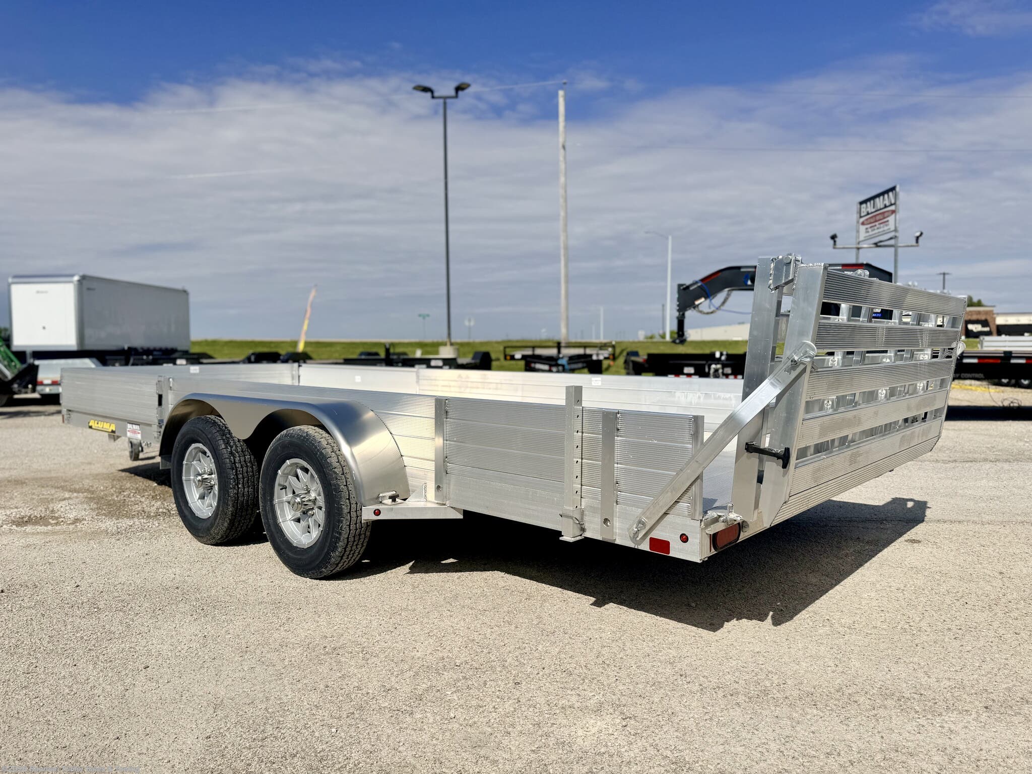 2027 Aluma 8118TA-R-BT-SR photo 7