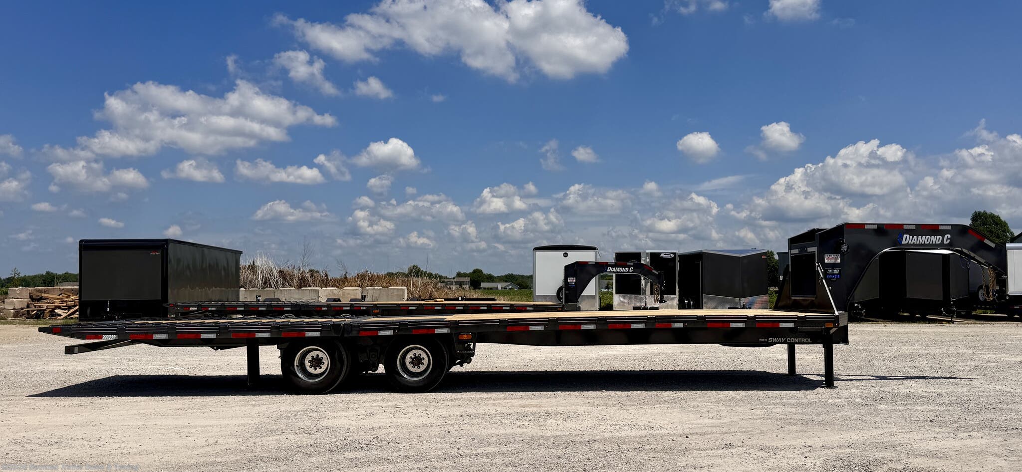 2026 Diamond C FMAX212 photo 4
