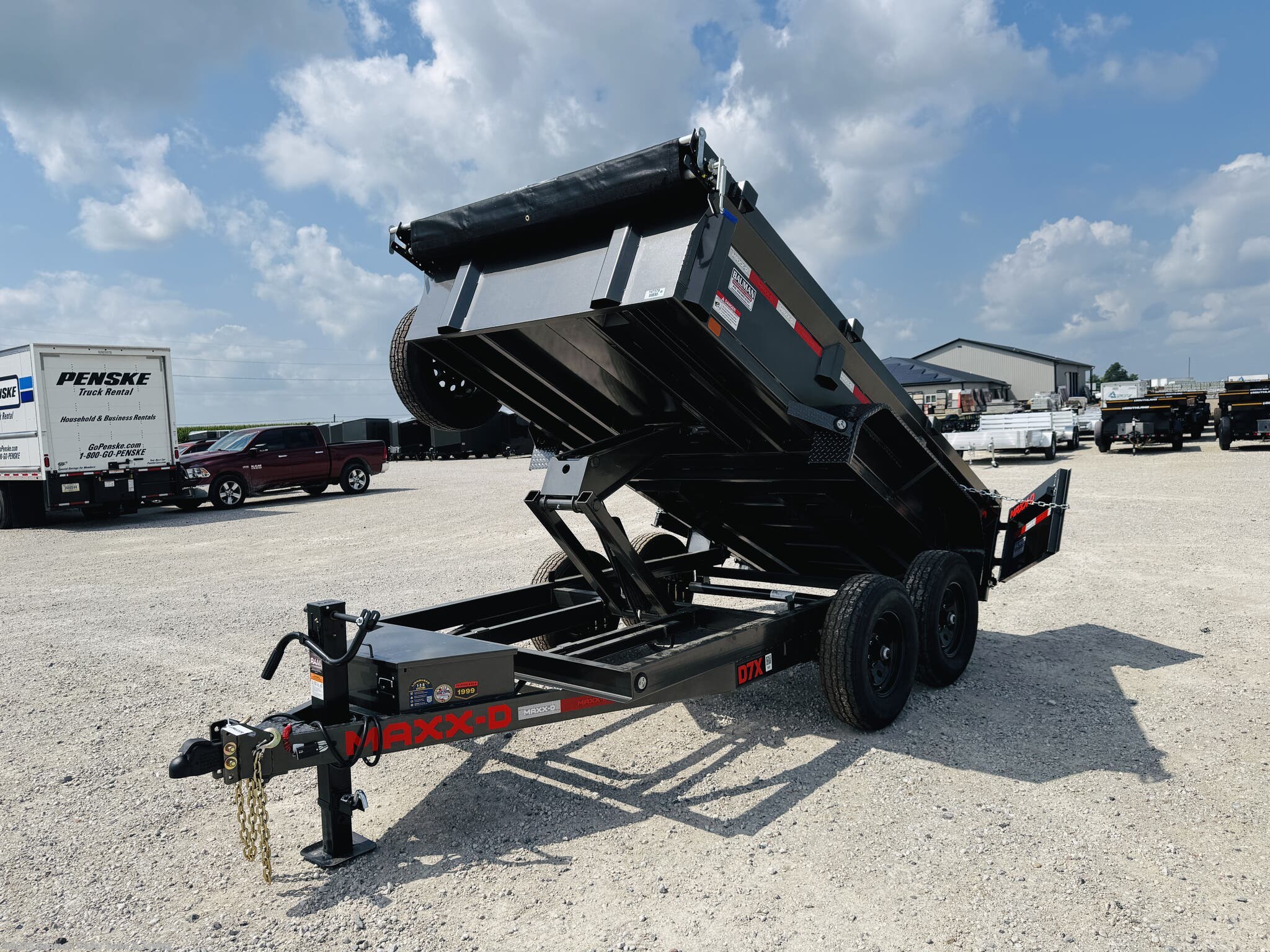 2027 MAXXD D7X photo 2