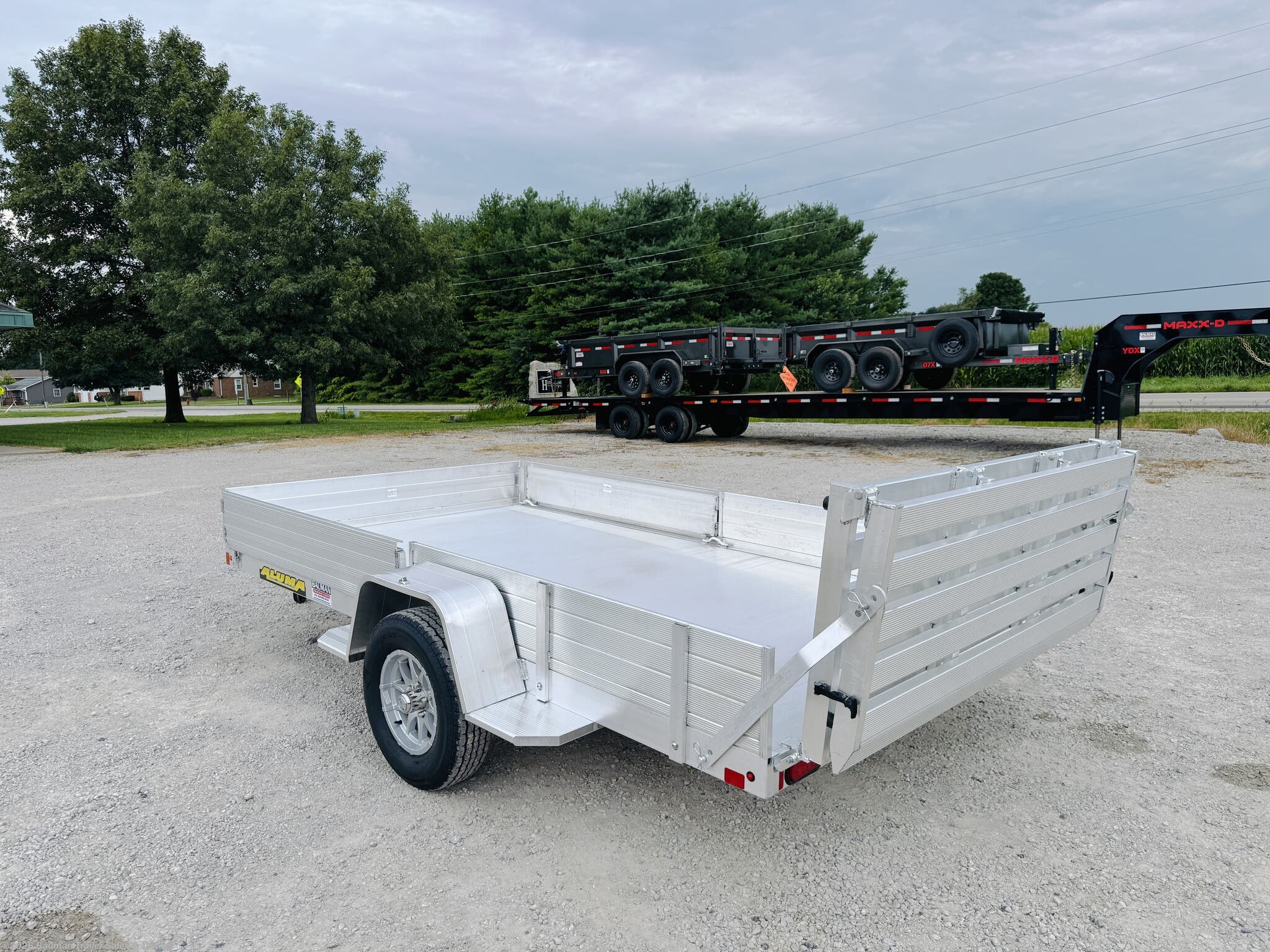2027 Aluma 8112S-R-BT-SR photo 4