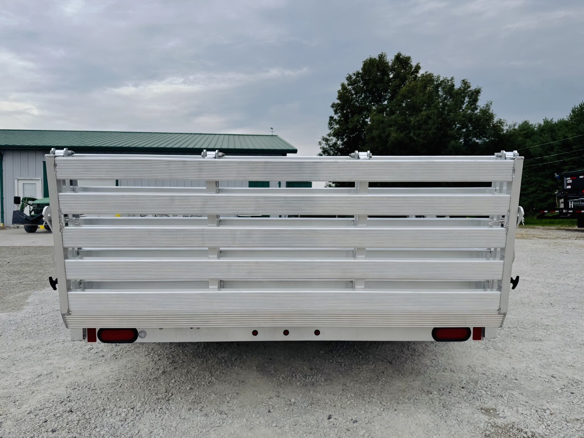 2027 Aluma 8112S-R-BT-SR photo 5
