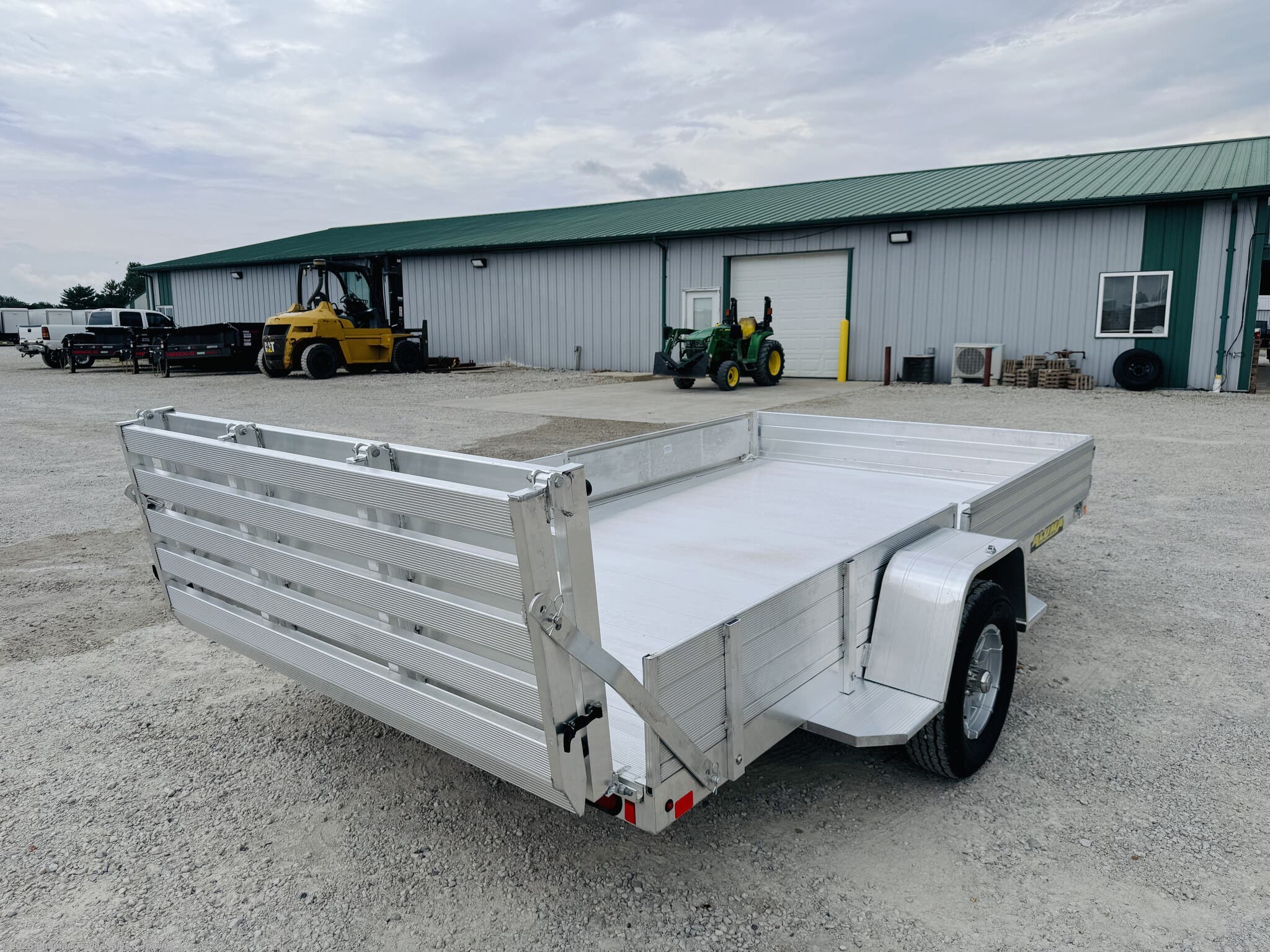 2027 Aluma 8112S-R-BT-SR photo 6