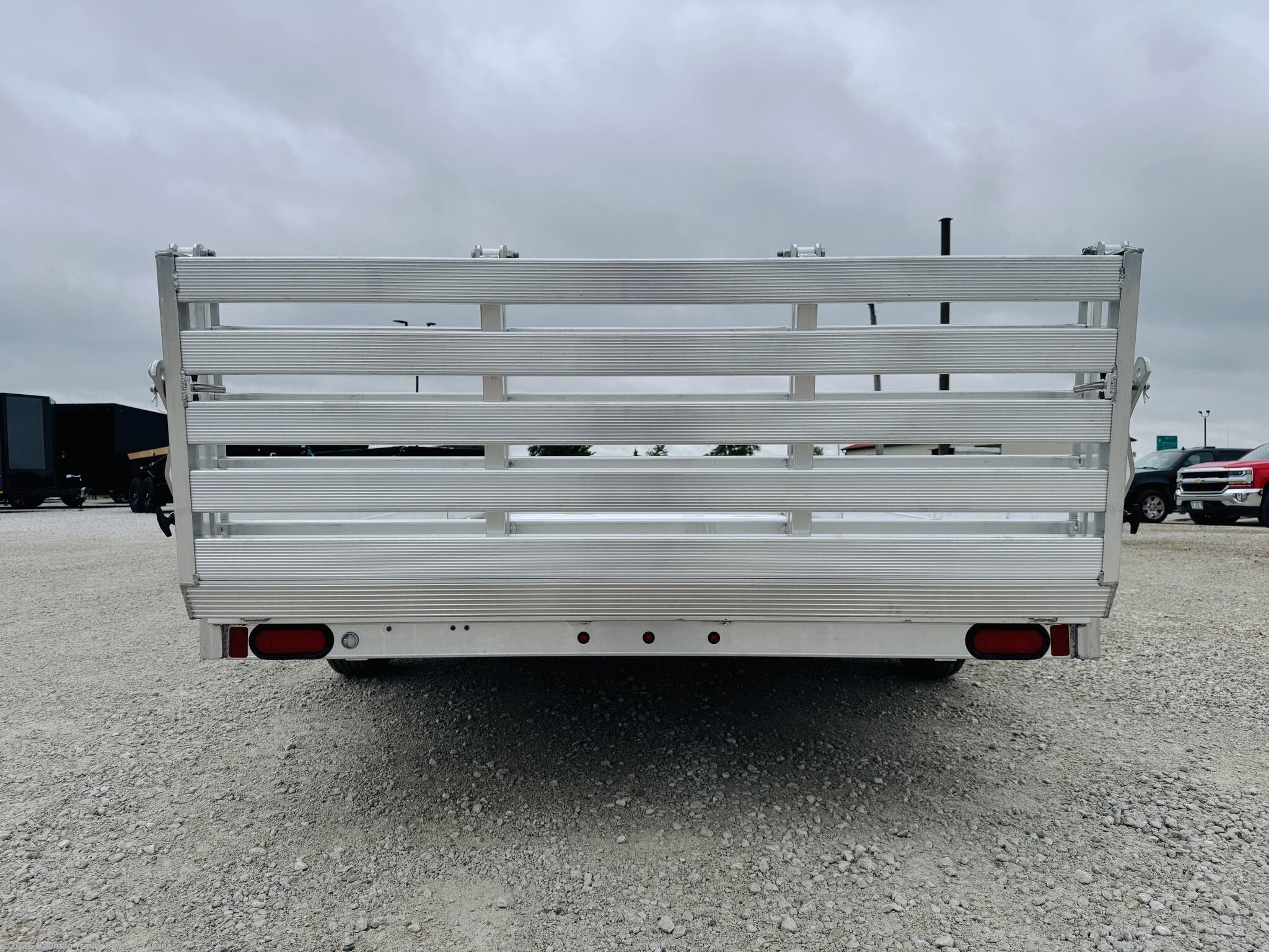 2027 Aluma 8114H-S-EL-R-BT-SR photo 7