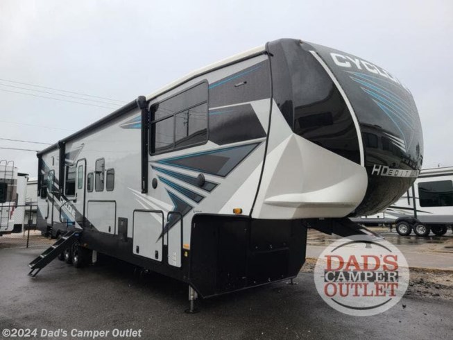 New 2022 Heartland Cyclone 4007 available in Gulfport, Mississippi