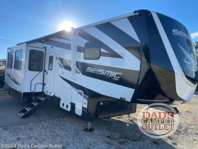 2024 Seismic 395 by Jayco from Dad