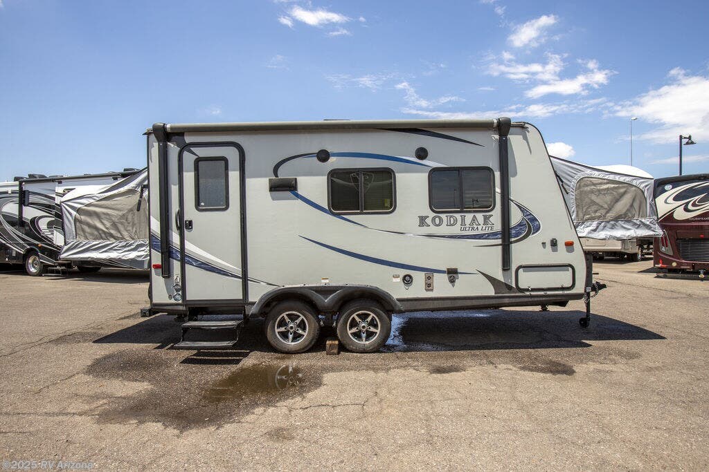2017 Dutchmen Kodiak Ultra Lite Expandable 186E RV for Sale in El