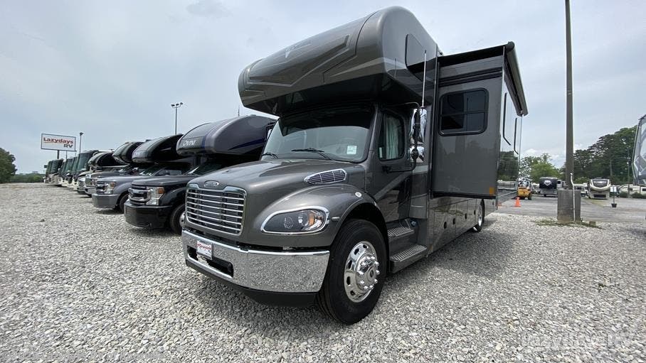 2022 Renegade Valencia 35MB RV for Sale in Knoxville, TN 37924