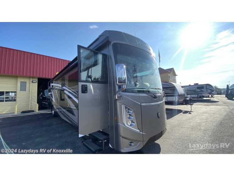 New 2023 Thor Motor Coach Venetian R40 available in Knoxville, Tennessee