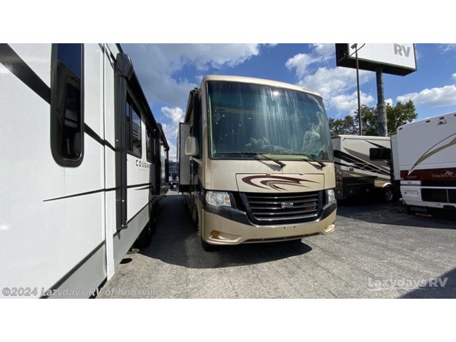 Used 2014 Newmar Bay Star 3215 available in Knoxville, Tennessee