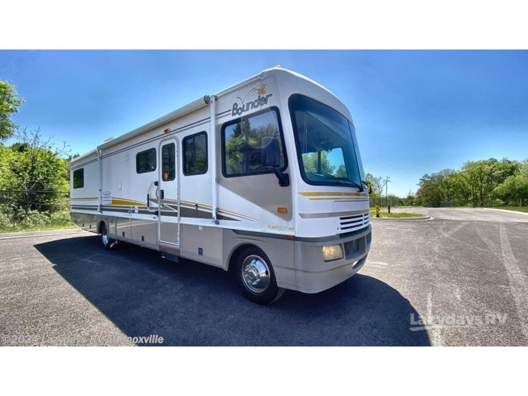 Used 2003 Fleetwood Bounder Classic 35R available in Knoxville, Tennessee