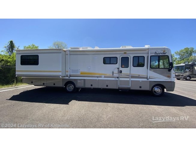 2003 Fleetwood Bounder Classic 35R - Used Class A For Sale by Lazydays RV of Knoxville in Knoxville, Tennessee