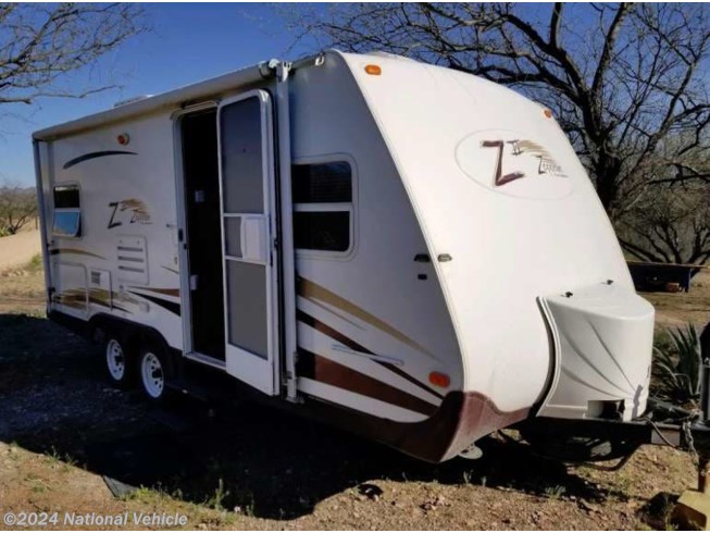 2005 zeppelin travel trailer for sale