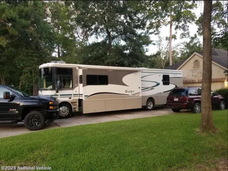 2003 Winnebago Itasca Sunflyer 39T RV for Sale in Magnolia, TX 77354