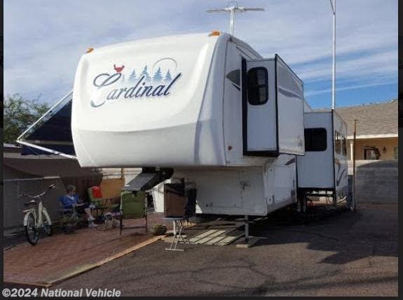 2006 Forest River Cardinal 36' Fifth Wheel RV for Sale in