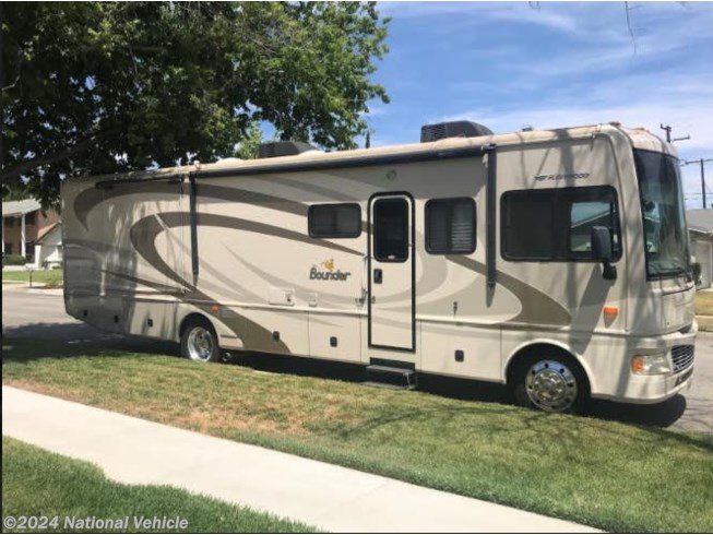 2008 Fleetwood Bounder 35H RV for Sale in Upland, CA 91786 | c681033 2008 Fleetwood Bounder 35h For Sale