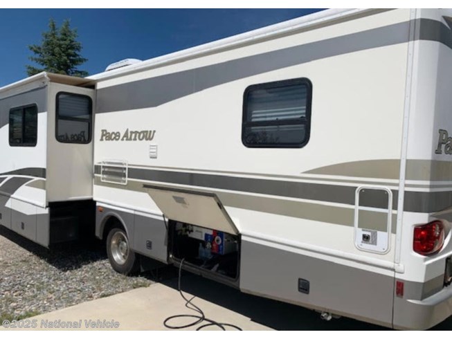2002 Fleetwood Pace Arrow 37a Specs