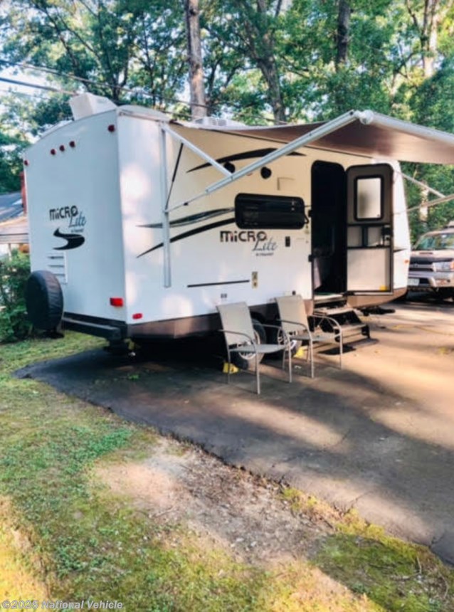 2014 Forest River Flagstaff Micro Lite 21DS RV for Sale in Richmond, VA ...