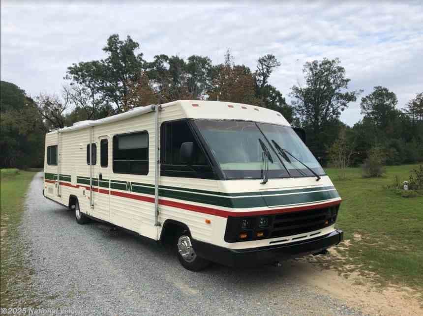 1987 Winnebago Chieftain 33RU RV for Sale in Linden, NC 28356