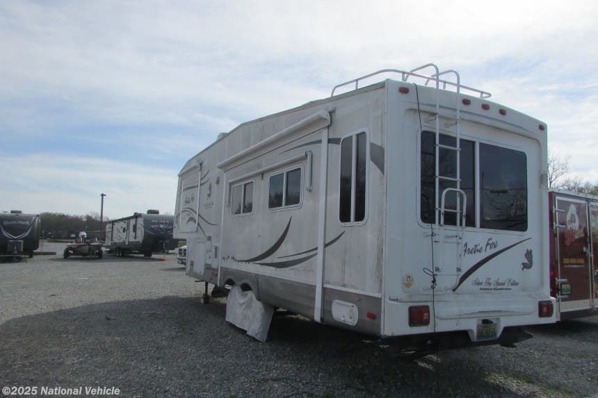 2008 Northwood Arctic Fox 5th Wheel 325S RV for Sale in Calera, AL