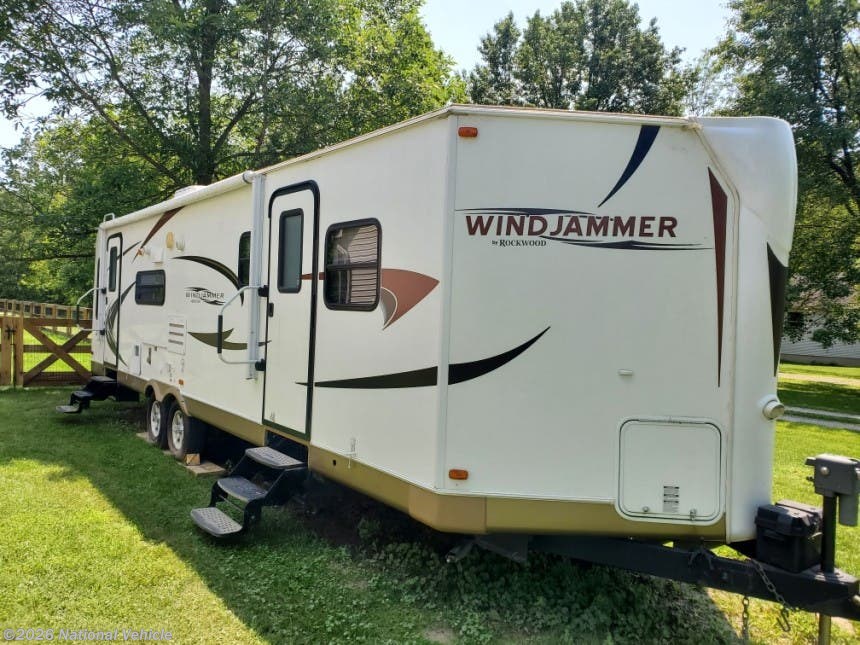 2012 Forest River Rockwood Windjammer 3001W RV for Sale in Maineville